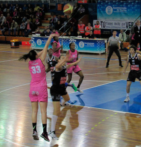 Haley Peters, con 22 puntos, fue la máxima anotadora en el CB Conquero. / Foto: www.cbconquero.es.