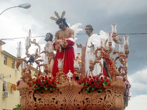 A pesar de la amenaza de lluvia, La Sentencia salía puntual a su cita.