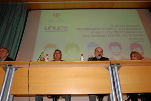 La Universidad de Huelva ha conmemorado esta mañana los 50 años de estudios de Trabajo Social en Huelva.