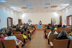 Los encuentros se han desarrollado en el CEIP “Sebastián García” de Puebla de Guzmán y en el aula magna de la Unia. 