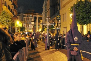 La Santa Cruz de Jerusalén es titular también de la Hermandad del Nazareno