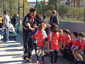 Los pequeños se lo pasaron genial haciendo deporte.