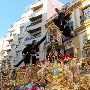 Nuestro Padre Jesús Nazareno en su salida procesional.