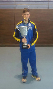 Ismael Lorenzo, campeón andaluz de voleibol con la selección de Huelva.