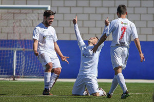 La Palma, tras ganar la semana pasada al Cádiz B, ya aspira a meterse en puestos de ascenso a División de Honor Andaluza. / Foto: Antonio Alcaide.