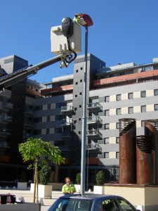 Se han repuesto y limpiado las lámparas y bombillas de 3.375 farolas.