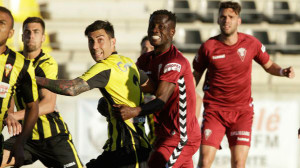 El San Roque dejó buenas sensaciones ante el Cádiz pese a la derrota. / Foto: @SanRoqueLepe.