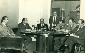 Tertulia de flamenco de Radio Sevilla con Luis Caballero, Antonio Mairena, Rafael Belmonte, Manuel Palomino Vacas y José Núñez de Castro en 1968.