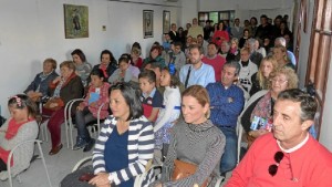 La presentación tuvo muy buena acogida entre los moguereños.