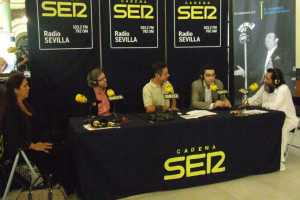 Ildefonso con Lole, Manuel, Salomón Hachuel y Domingo González durante un programa especial desde la Bienal de flamenco de Sevilla en 2008.