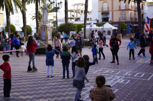 La plaza de la Laguna se llenó de juegos.