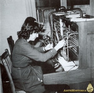 La incorporación de la mujer al mercado laboral ha provocado un cambio en la sociedad. / Foto: artehistoria.com