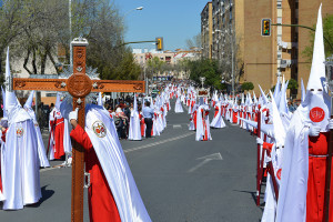 El cortejo de nazarenos va en aumento cada año