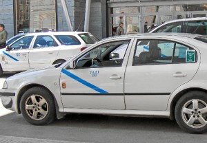 El sector del taxi en Huelva ha mostrado su indignación por estos hechos. 