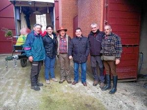 A su paso por Tordesillas, fueron recibidos por el alcalde y concejal de Cultura.