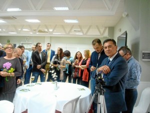 Algunos de los asistentes al acto de presentación.