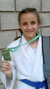 Natalia, con la medalla de campeona.