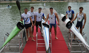 Algunos de los medallistas del Real Club Marítimo de Huelva en la prueba celebrada en Sevilla.