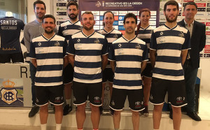 Los jugadores del Recre IES La Orden, con sus nuevas equipaciones.