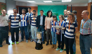 Recepción en la Delegación Territorial de Turismo y Deporte a los campeones de la Liga de bádminton.