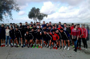 Los jugadores del Recre estuvieron en las taquillas del estadio agradeciendo a los aficionados su esfuerzo por apoyar al club en este momento tan delicado. / Foto: @recreoficial.