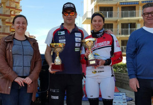 Rubén Gutiérrez en el podio de la prueba celebrada en Sueca.