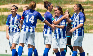 Las jugadoras del Sporting celebran uno de los goles. / Foto: www.lfp.es.