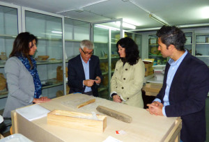 Entrega de la pieza la Museo de Huelva.