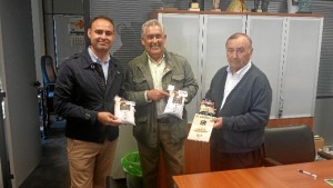 Momento de la visita a la Cooperativa Campo de Tejada de Escacena del Campo.