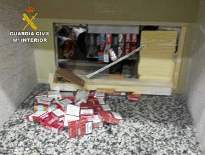 Las cajetillas de tabaco han sido valoradas en unos 13.000 euros.