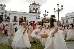 La Hermandad Sacramental del Santísimo Entierro de Cristo organizó los actos del Corpus un año más,