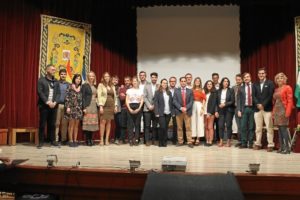 Galardonados en los Premios Bollullos Joven 2016. 