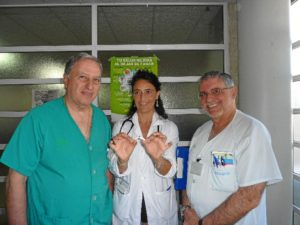 Los neumólogos del Complejo Hospitalario de Huelva, José Antonio Maldonado, Mª Teresa González y Jesús Grávalos.