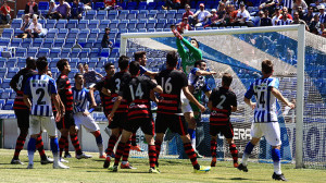 El acoso del Recre fue insistente, en especial en el segundo tiempo, pero sin fortuna. / Foto: Josele Ruiz.