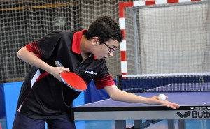 En Infantil venció el jugador del CTM Ayamonte, Jesús Gómez. / Foto: J. L. Rúa.