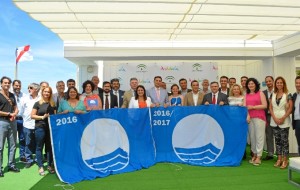 Acto de entrega de las banderas azules. 