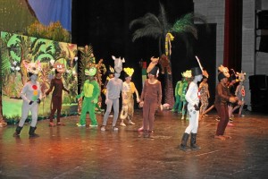 Un total de 55 escolares han preparado el musical 'El Rey Vial'. 