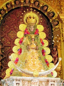 La Virgen del Rocío, en el camarín.