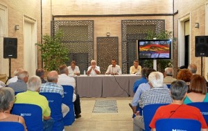 Un momento de la presentación de libro de Fernando Pineda en la Diputación Provincial de Huelva. 