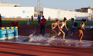 Un momento de la prueba femenina de 3.000 obstáculos en la que venció Agnes Chesang, de Kenia. / Foto: Josele Ruiz.