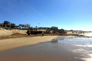 Obras de recuperación en la playa de Islantilla.