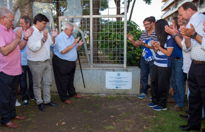 En la plaza del Velódromo se descubrió una placa conmemorativa del nacimiento del fútbol en España.