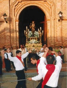 La procesión se celebra el sábado por la tarde. 