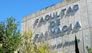 Tras estudiar Farmacia estuvo dedicada a la investigación durante seis años. 