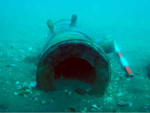 Imagen del obús aparecido en El Rompido, en el fondo del mar. / Foto: IAPH.