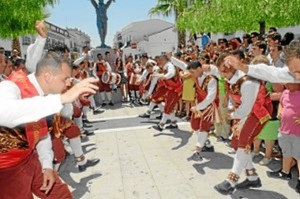 Los cascabeleros cumplen un papel fundamental en las fiestas.