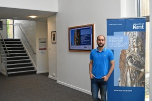 En la School of European Cultures and Languages de la University of Kent, donde trabaja y estudia.