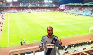 En un partido del West Ham United, el equipo de fútbol del la Premier League del que el onubense es socio.