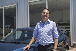 Ignacio Montes encabeza el concesonario, con una amplia experiencia en ventas y mantenimiento de vehículos Land Rover en Huelva