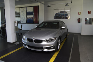 La berlina serie 3 de BMW en la exposición de Autogotransa